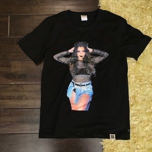 Adelaine morin black shirt